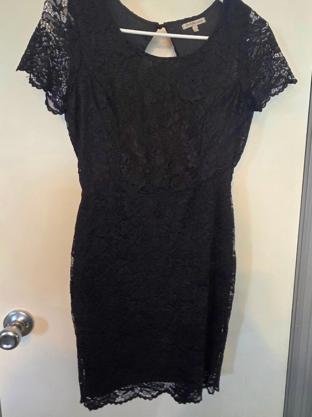 Women’s S Black Lace Sheath